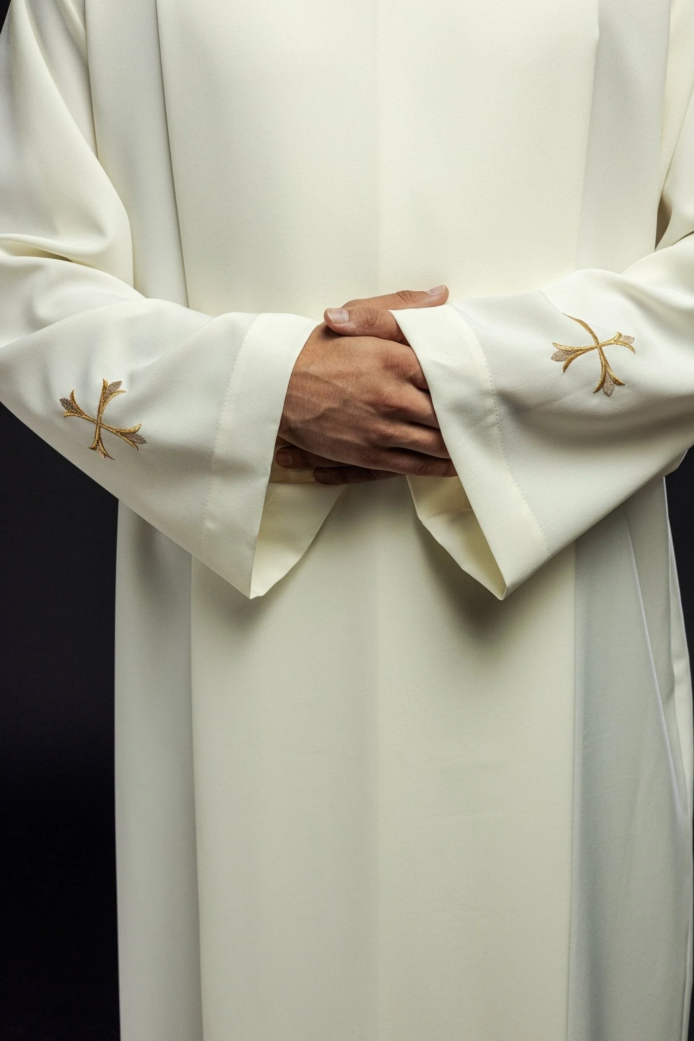 Embroidered cleric alb with collar - Image 3