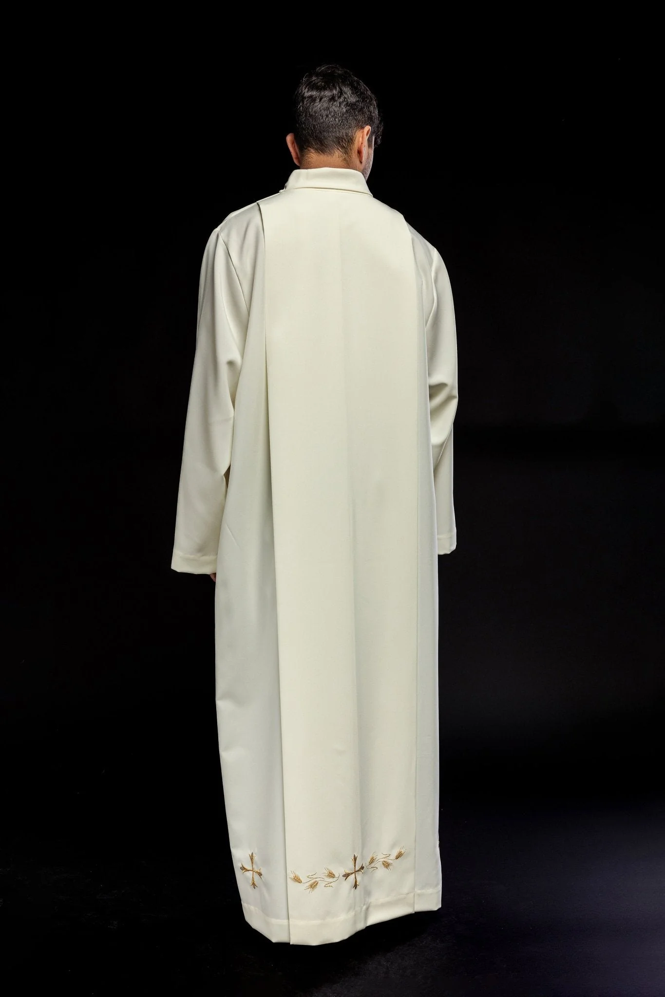 Embroidered cleric alb with collar - Image 6