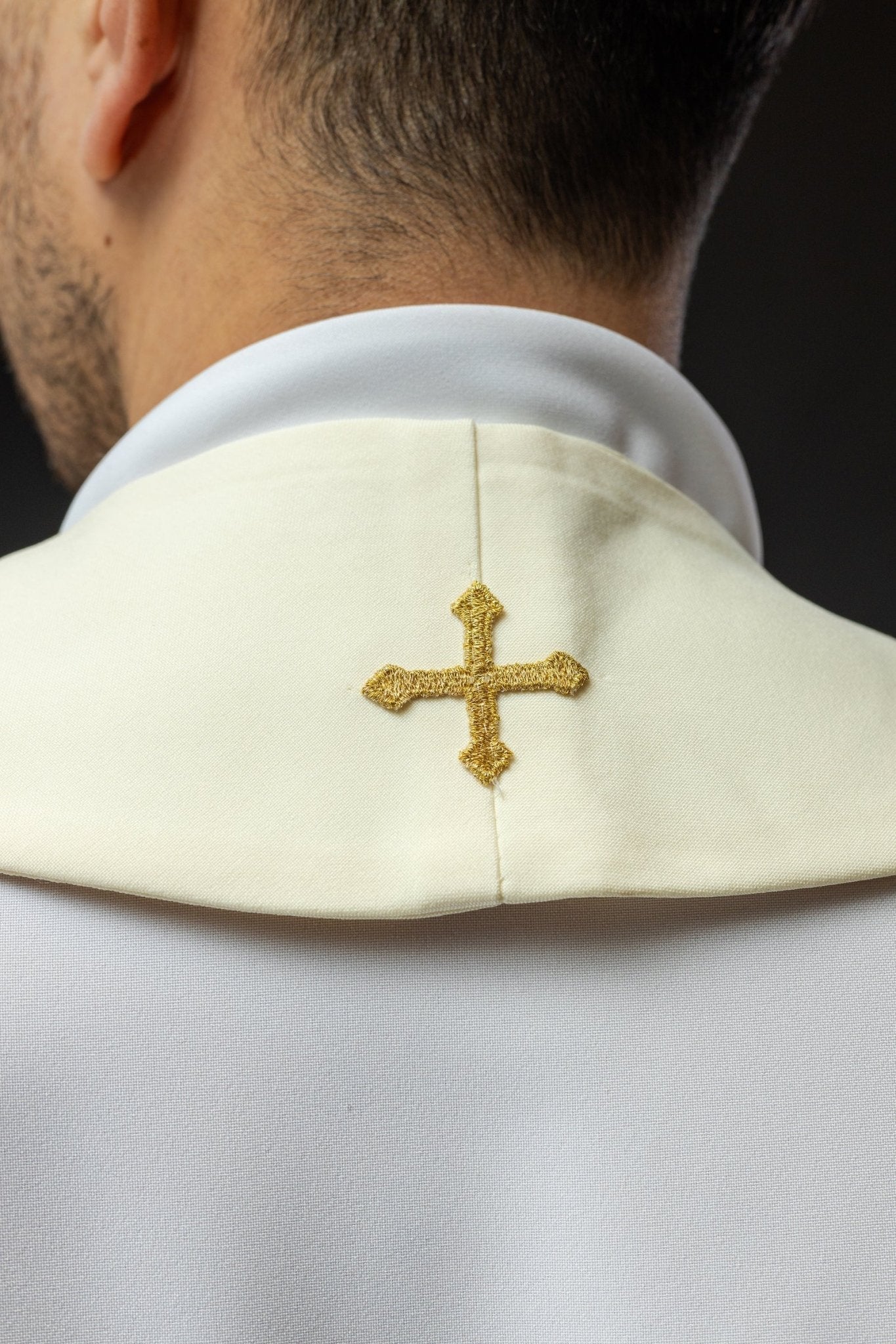 Embroidered priestly stole with Fish motif in ecru - Image 4