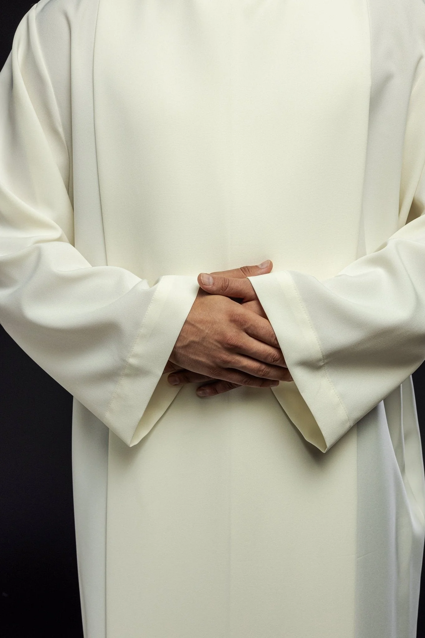 Priest's alb with neck collar in ivory - Image 5