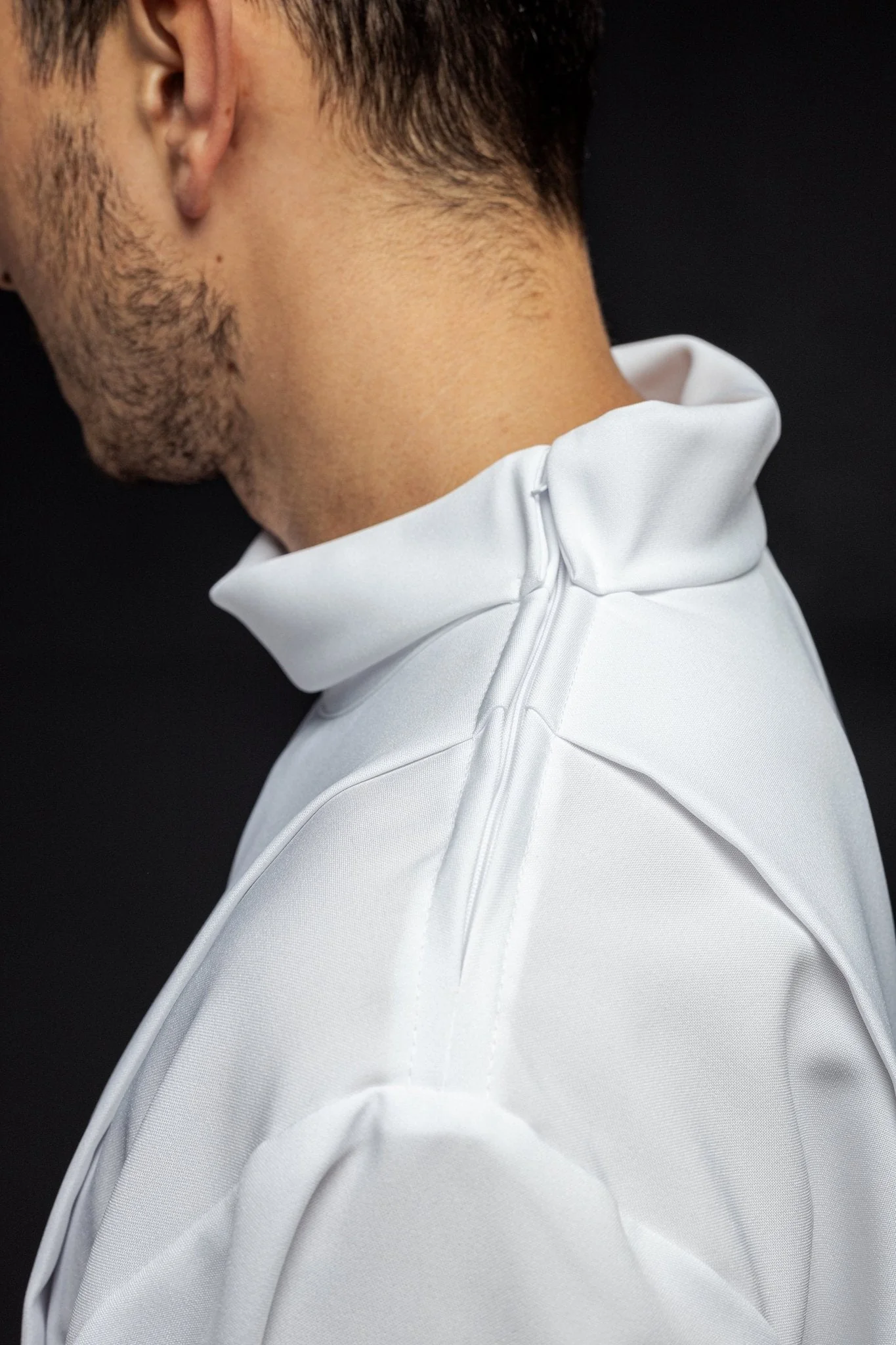 Priest's alb with neck collar in white - Image 4