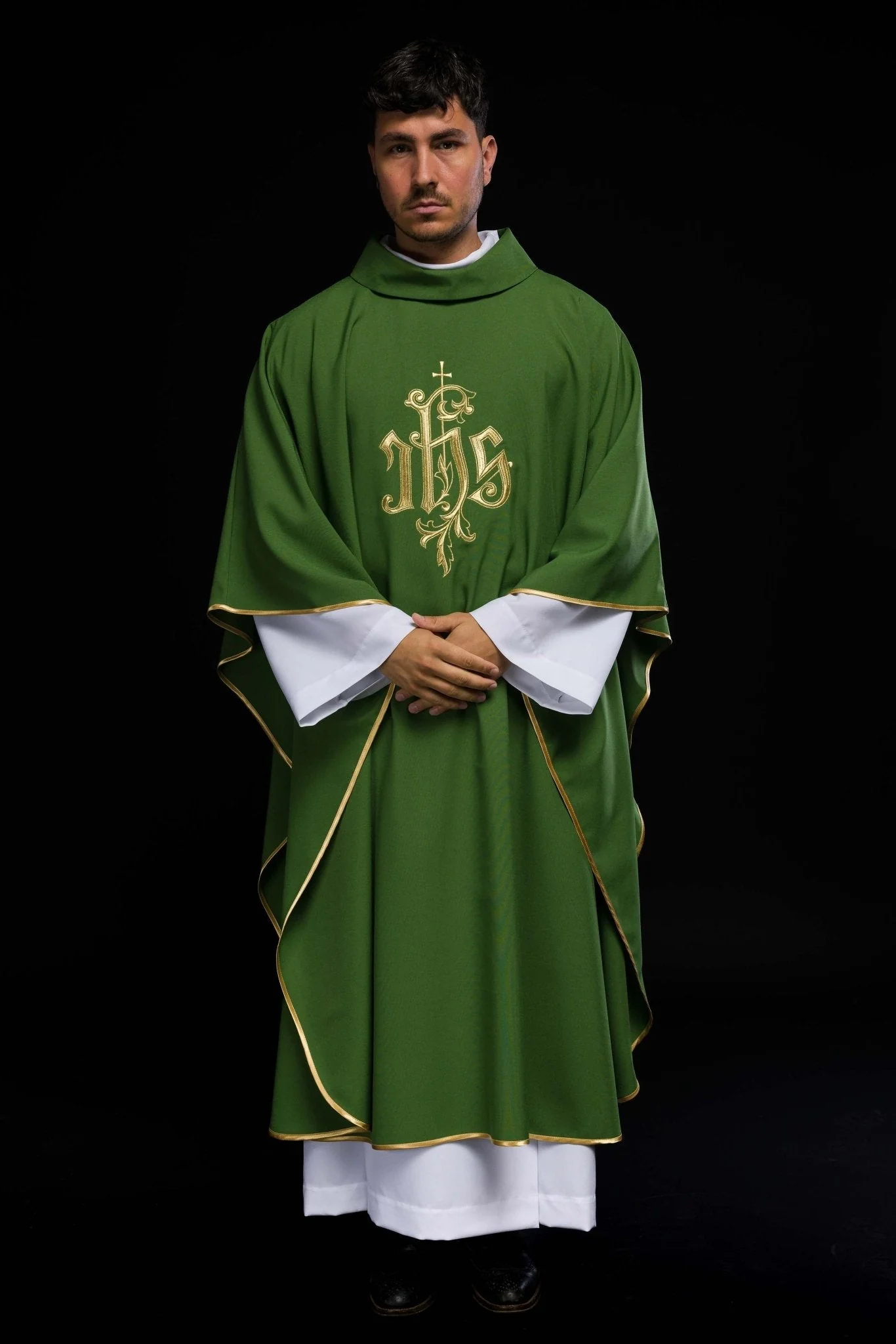 Green chasuble with classic JHS design - Image 9